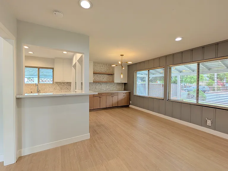 415 E Arbor Ave — Photo 7