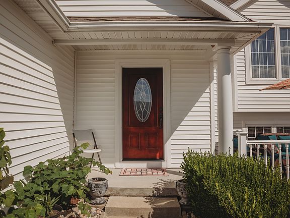 3rd image of 2157 Eaststone St SE
