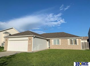 7421 S 20th St, Lincoln, NE 68512