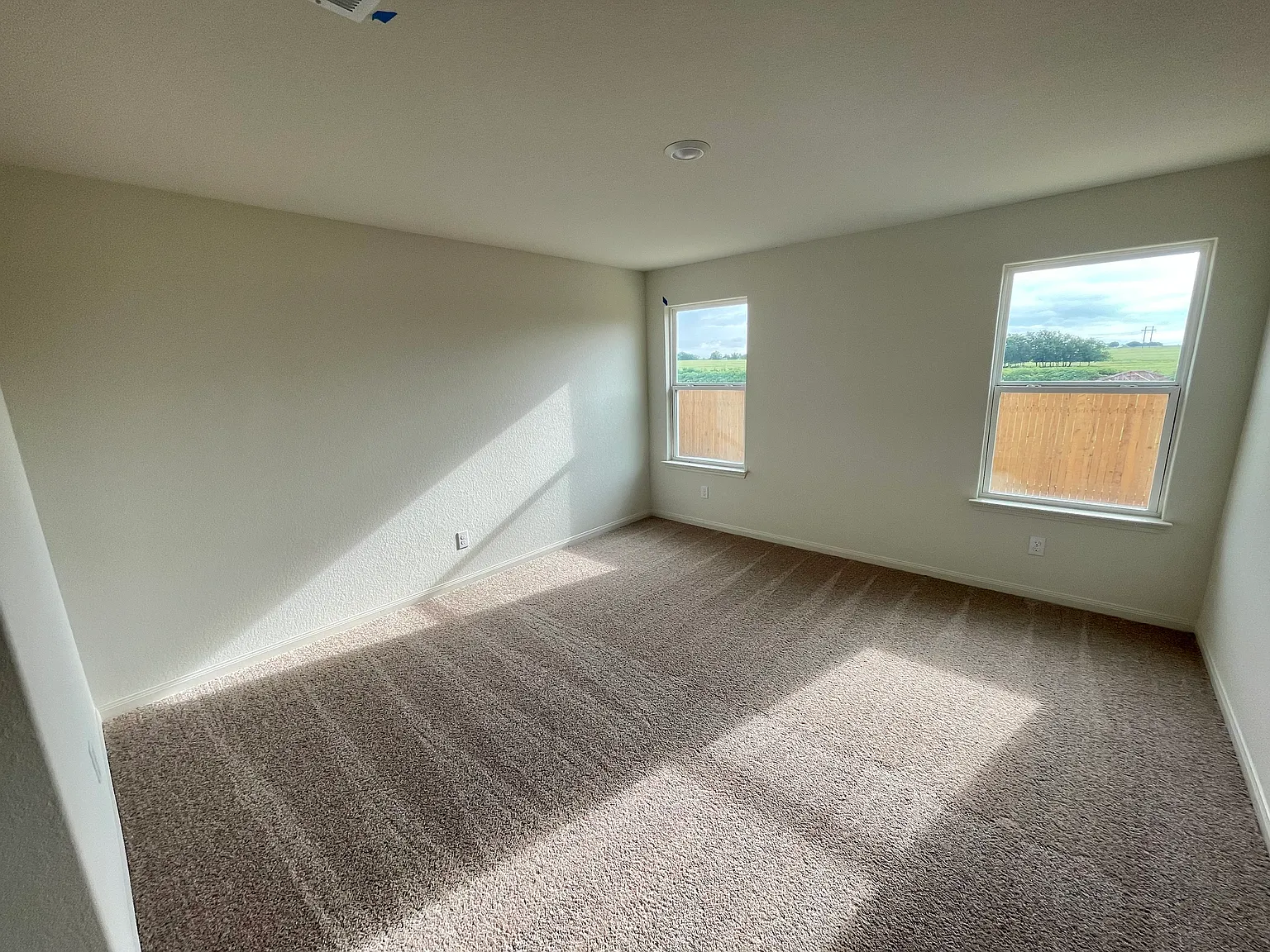 3 bed, 1525 sqft, $1,600 — Photo 4