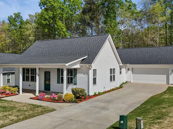 389 Ashley Woods Ct, Clayton, NC 27527