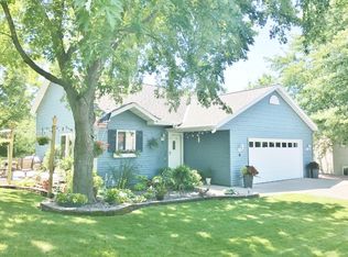 6 Michaels Ct, Sartell, MN 56377