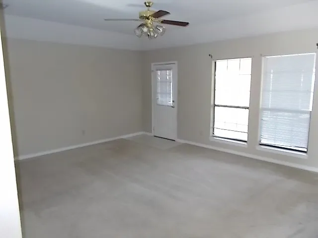 3950 Trinity Ln — Photo 2