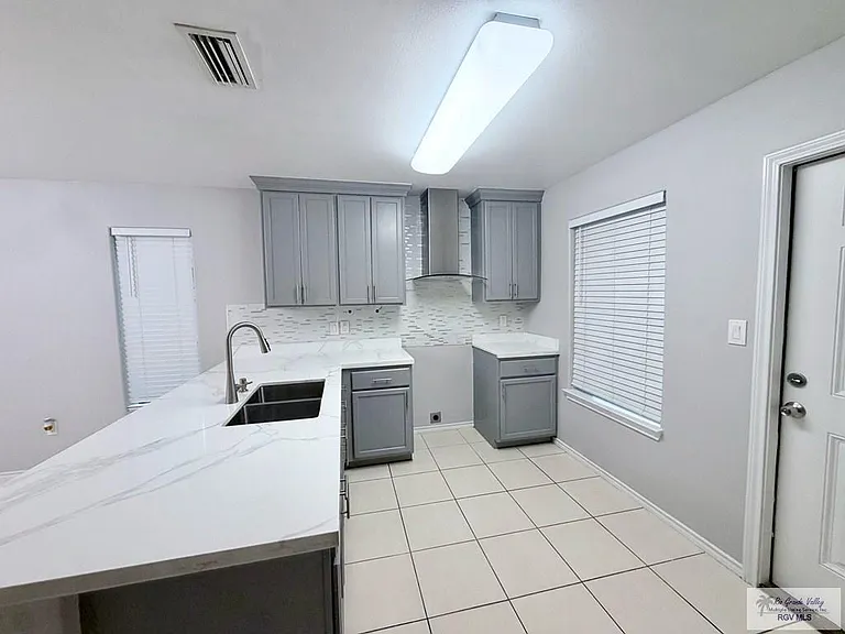 3008 Chadwick Pl — Photo 5