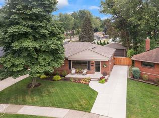 28133 Diesing Dr, Madison Heights, MI