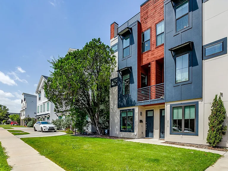 2822 Addison Park Ln #2822-2028 — Photo 9
