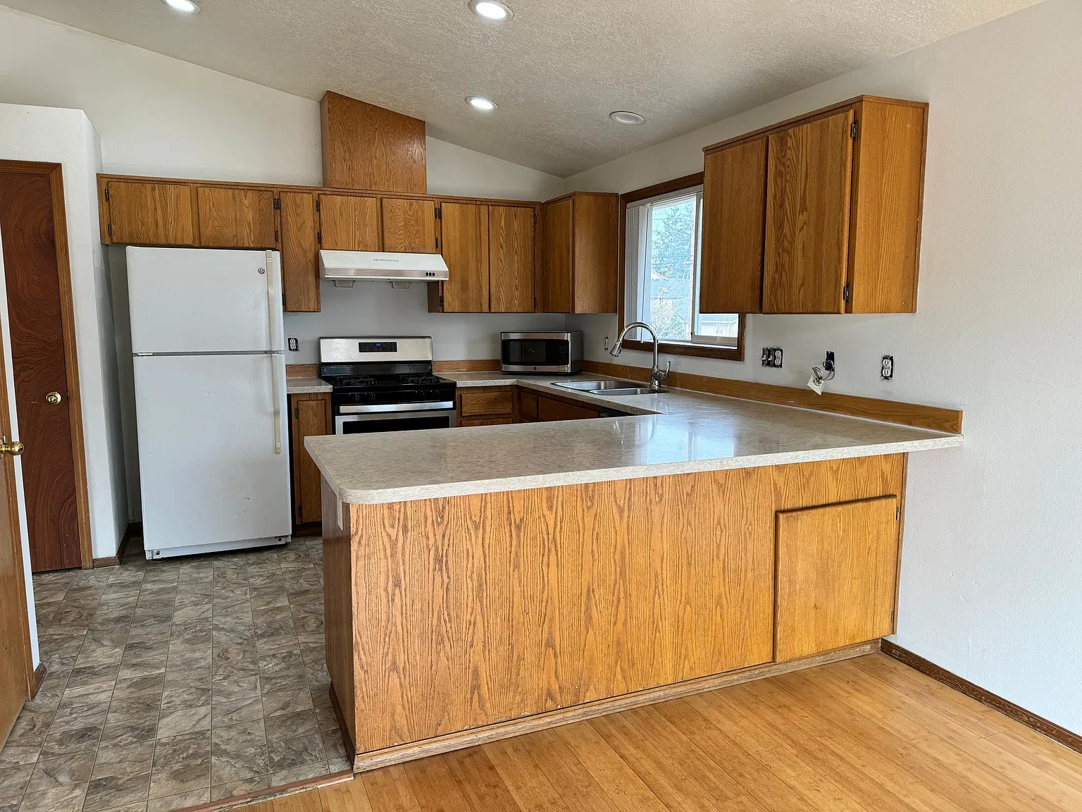 3928 SE 136th Ave — Photo 3