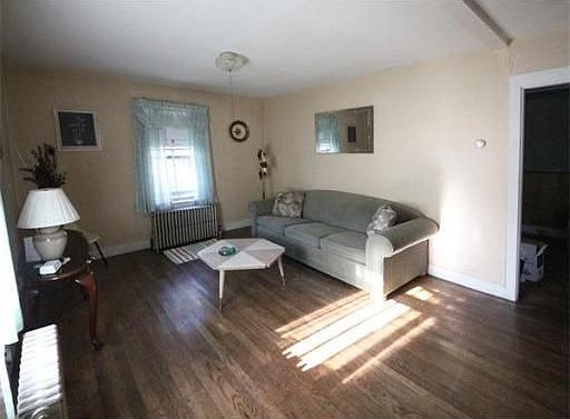 3rd image of 8 Pulaski St