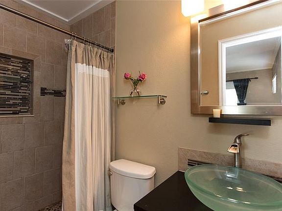 5th image of 1715 Bayou Grande Blvd NE