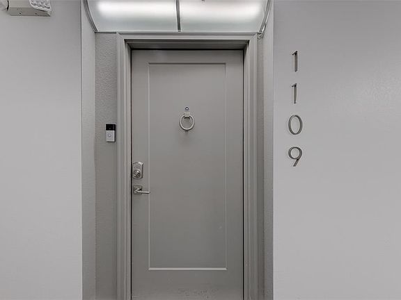 2nd image of 400 Island Way APT 1109