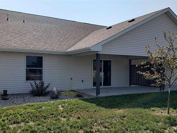 3rd image of 1224 Birchwood Dr
