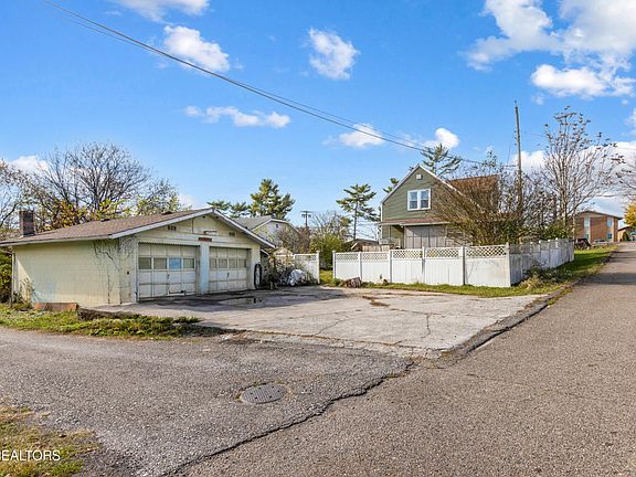 5th image of 3500 Sevier Ave