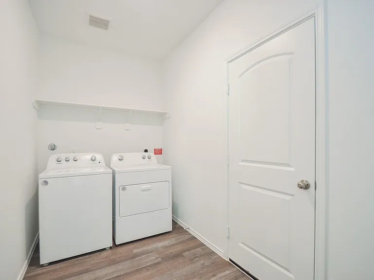 5778 Hampton Valley Dr — Photo 24