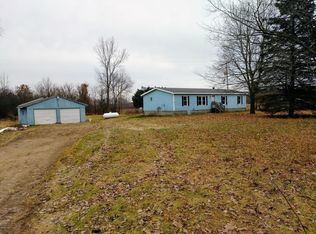 6093 Baseline Rd, Grand Junction, MI 49056