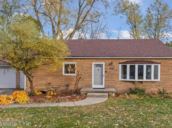 1029 Monica Pl, Waterford, MI 48327