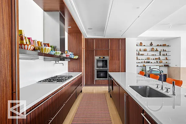 Kitchen, photo 1