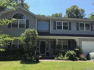 10 Martin Pl, Babylon, NY 11702