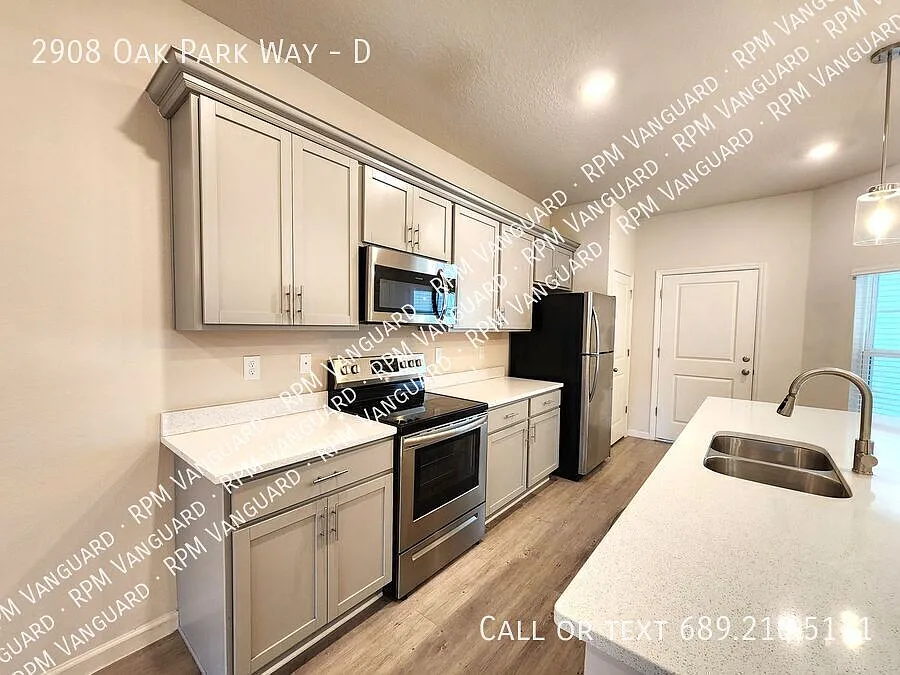 Building Photo - 2908 Oak Park Way #D