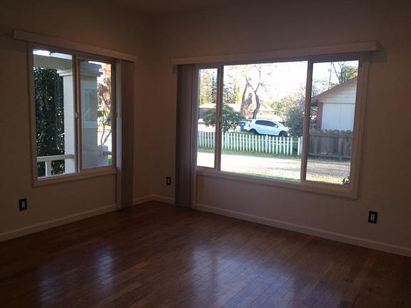 4th image of 13225 Lincoln Ave