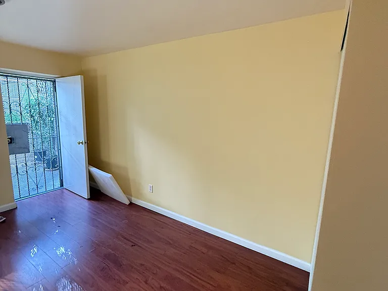 372 Cambridge St — Photo 8