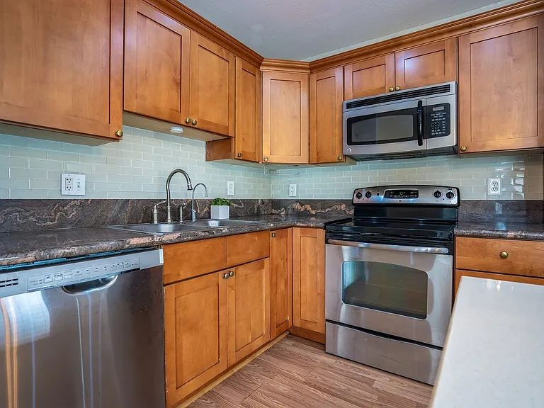 480 Kenolio Rd #11-206 — Photo 11
