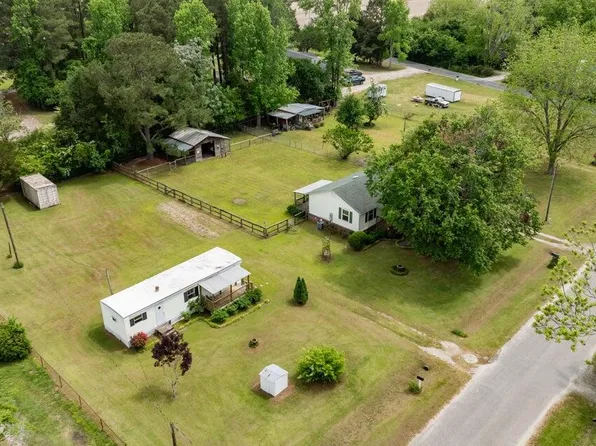 4 Castle Farms Road, Castle Hayne, NC 28429