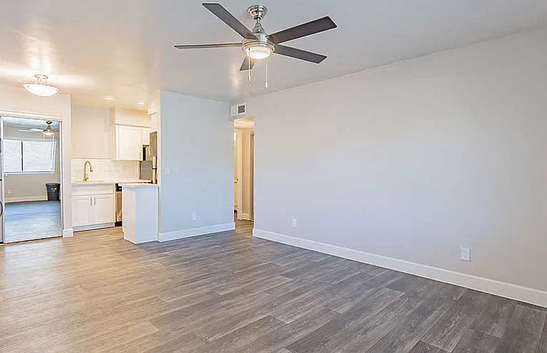 Parq on 50th Apartments — Photo 14
