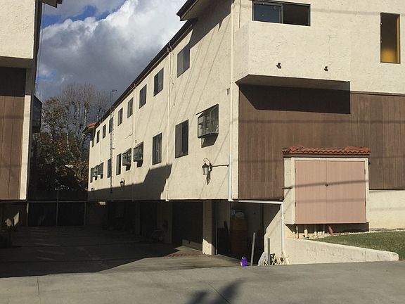 2nd image of 845 E Grand Ave APT I