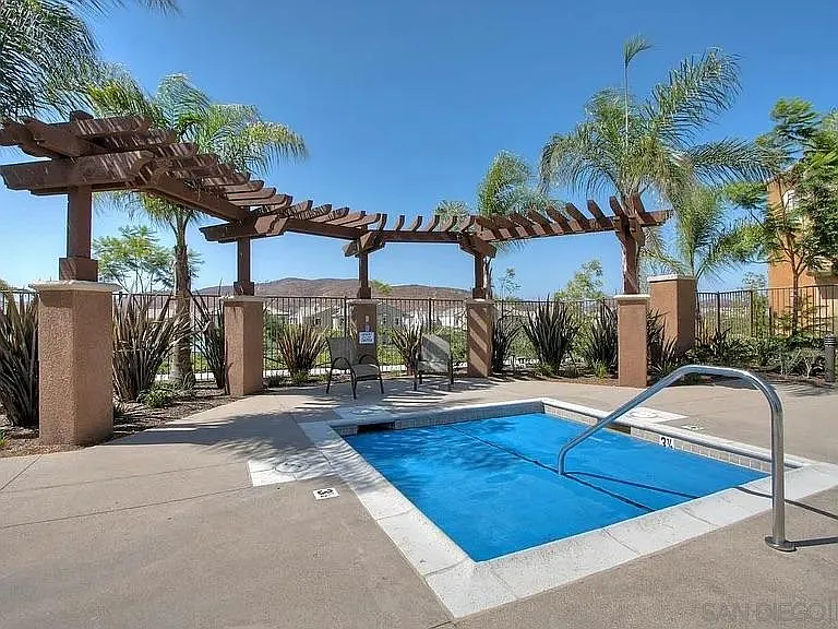 17035 Calle Trevino — Photo 3