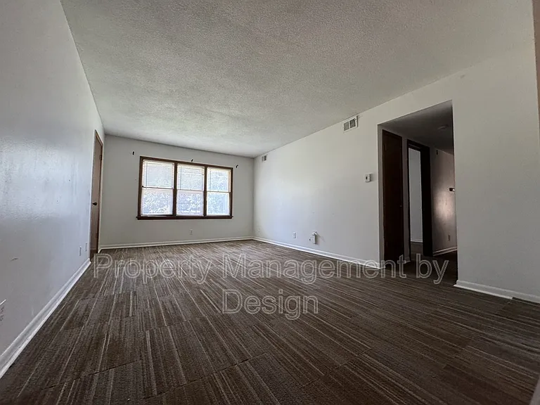 1033 5th St #6 — Photo 1