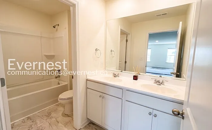 2370 Tournament Dr — Photo 20