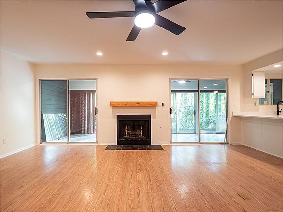 5th image of 43 Arbor End SE