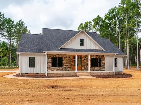 1060 Southern High School Rd, Burlington, NC 27215