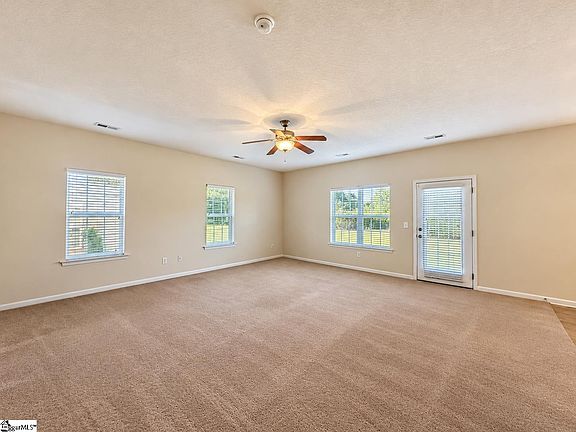 4th image of 7 Rivers Edge Cir