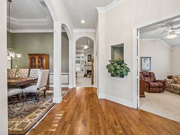 3rd image of 3121 Ashwood Ct