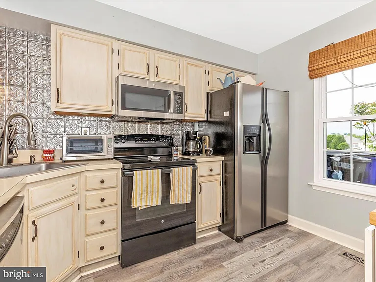 6338 Towncrest Ct — Photo 3