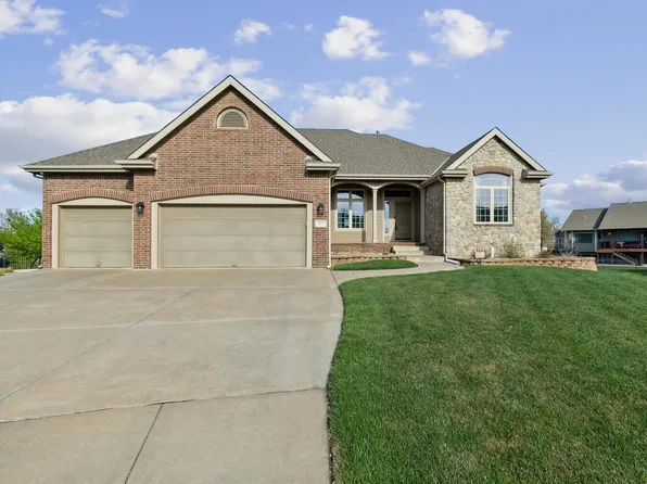 816 E Woodstone Cir, Andover, KS 67002
