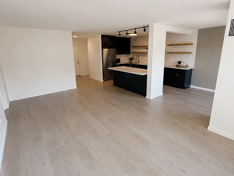 5500 Holmes Run Pkwy #101 — Photo 9