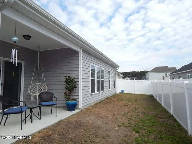 3913 Pensacola Dr — Photo 16