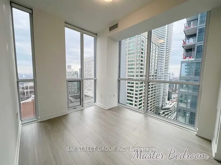 1 Yorkville Ave #2811 — Photo 9