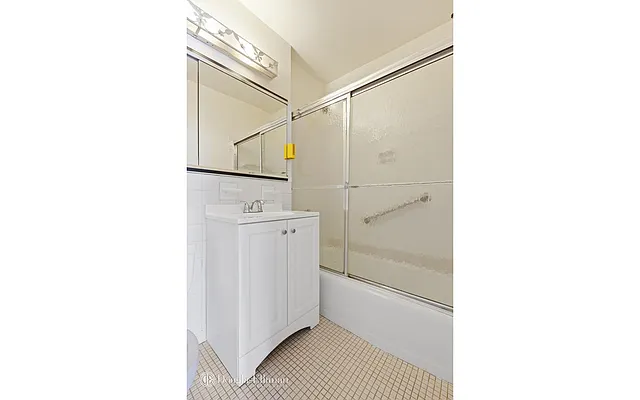 Rented by Douglas Elliman | media 14