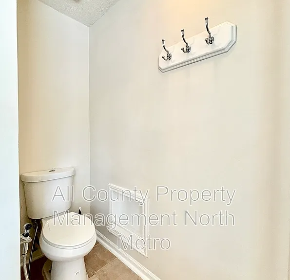 310 Tanners Xing — Photo 14