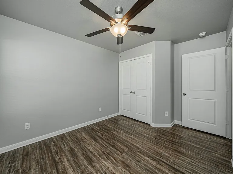 525 Fallbrook Dr — Photo 36