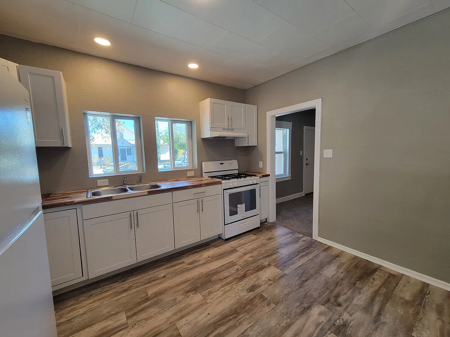 2 bed, $1,200 — Photo 4