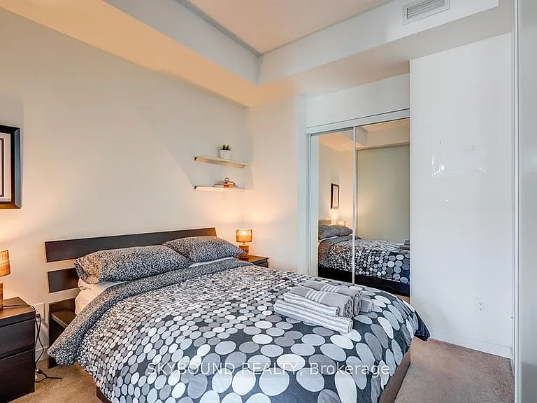 55 Bremner Blvd #2709 — Photo 32