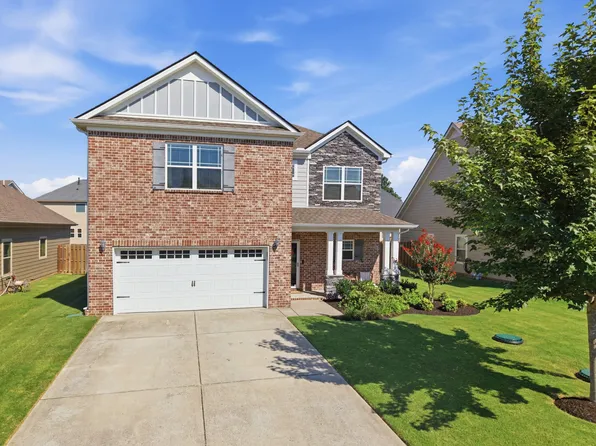 1139 Cotillion Dr, Murfreesboro, TN 37128