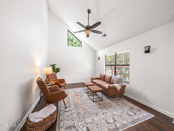5th image of 12221 PHEON Street