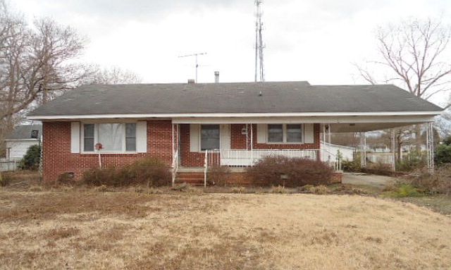 1st image of 209 Community Dr