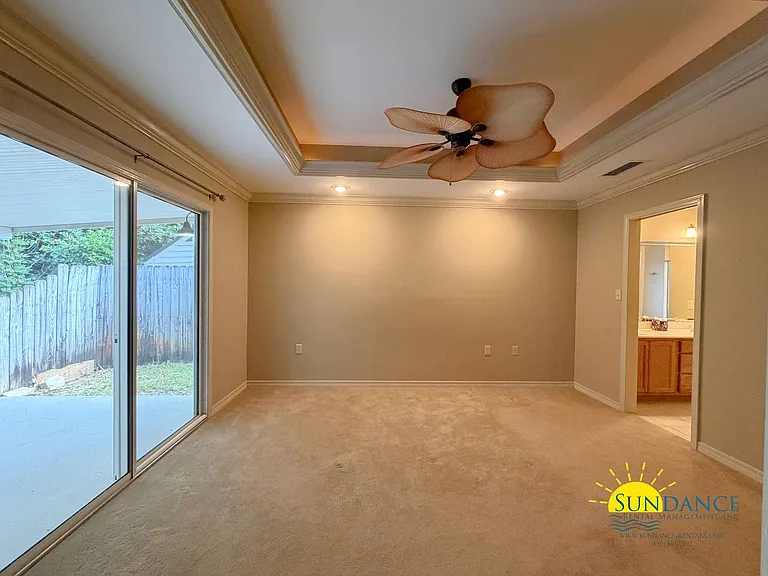 940 Scenic Oak Ln — Photo 9