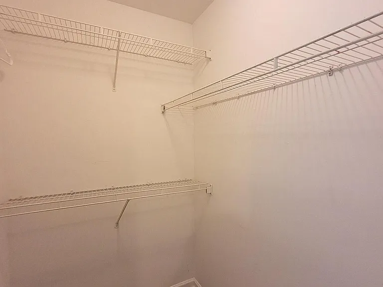 539 N Taylor St — Photo 13